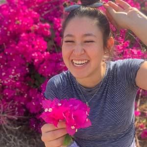 Meet your Posher, Daniela